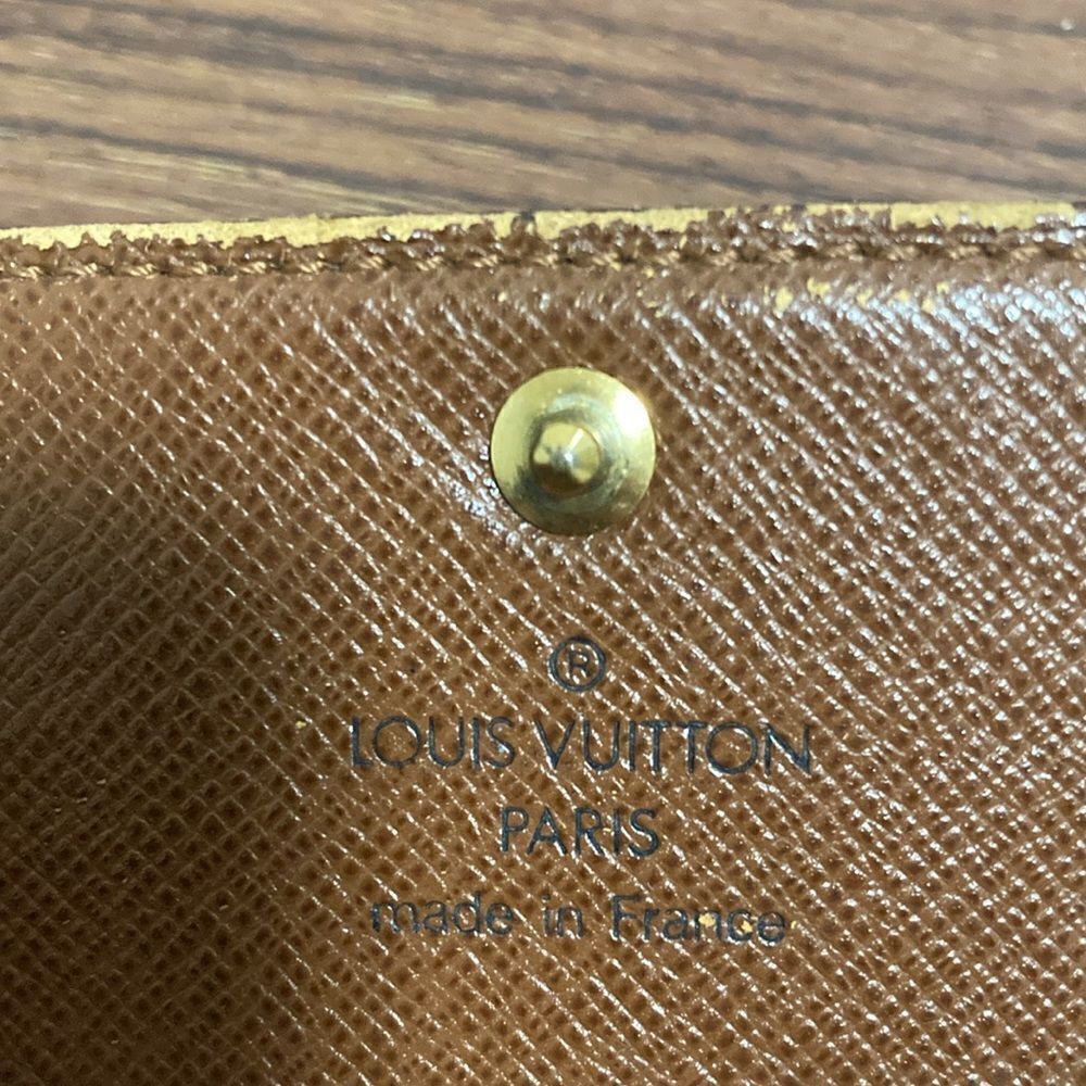 Louis Vuitton Monogram 4 Key Multicles Holder. - Picture 6 of 11